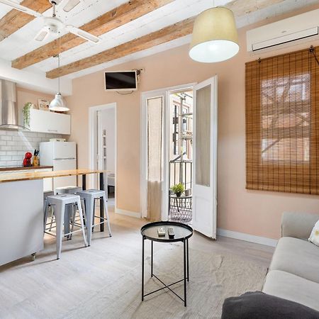 Apartament Fridays Flats Retro Chic In Poble Sec Barcelona Zewnętrze zdjęcie